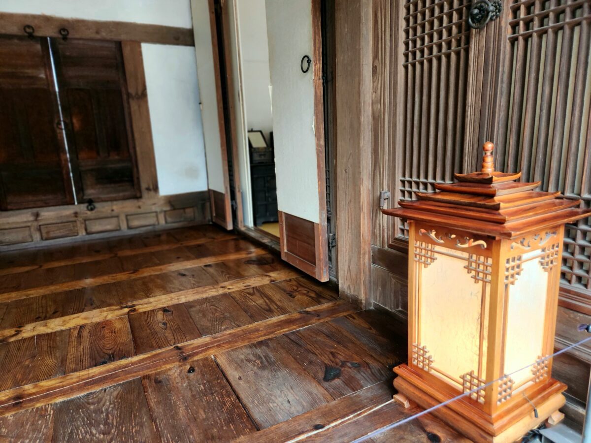 Hanok interior wooden floor and lantern — yin yang korean astrology structural shift