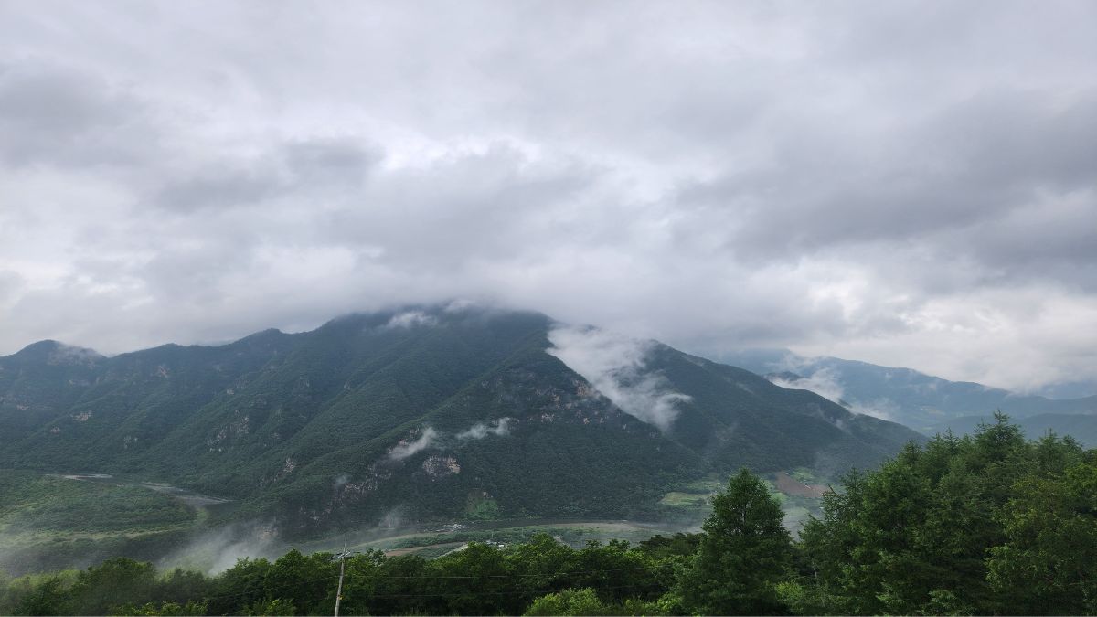 Korean mountain landscape, representing Korean masculinity redefined and cultural continuity
