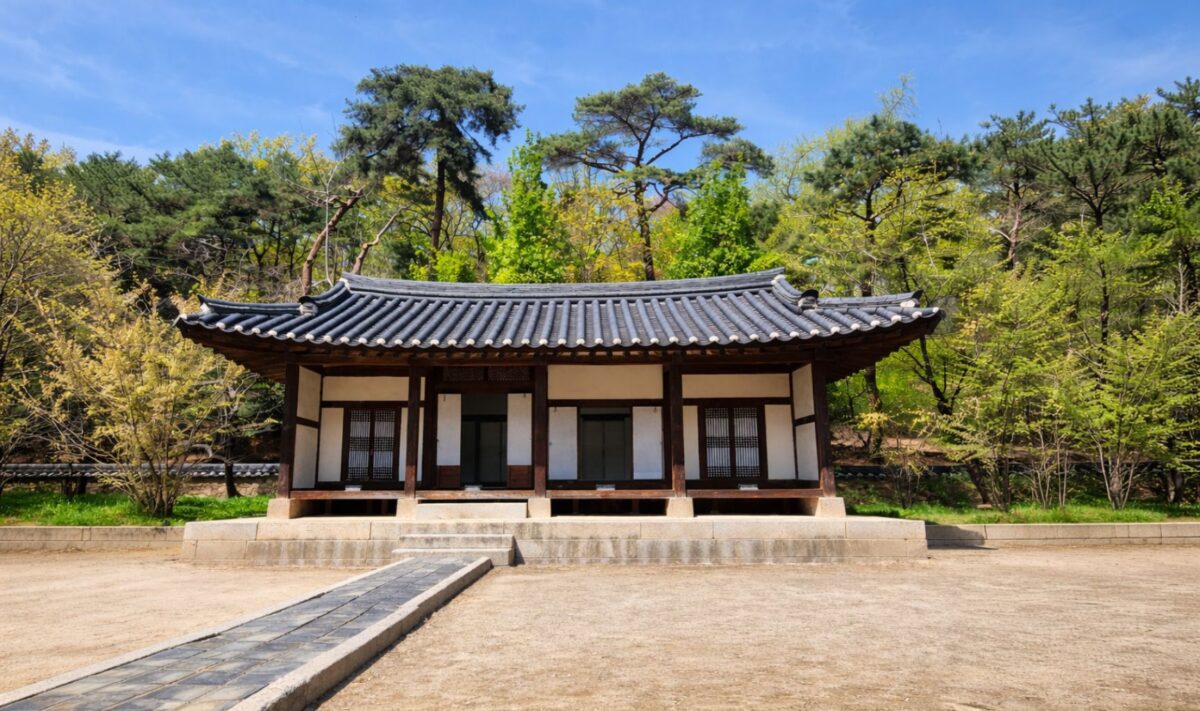 twelve earthly branches meaning — a single hanok hall resting a