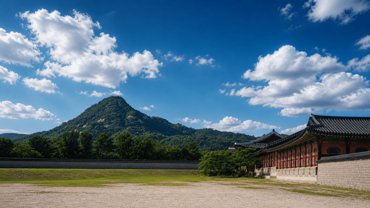 Bukaksan Mountain and Gyeongbokgung Palace connected to the world of Yun Dong-ju’s poetry